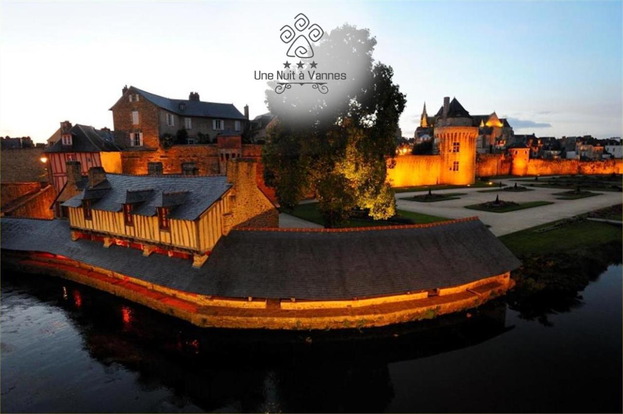 Centre Ville A Pied Appt Avec Sauna, Linge, Wifi, Stationnement Gratuit Vannes Kültér fotó